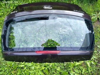 Hyundai i30 2007 - 2009 víko kufru a zadní nárazník - 2