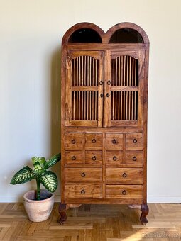 Stará koloniální dřevěná vitrína, zásuvky, knihovna, příborn - 2