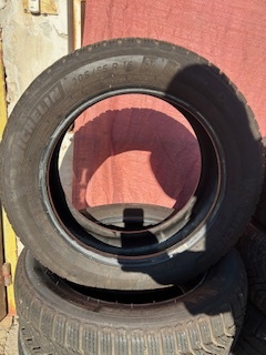 pneu 205/55 R16 - 2