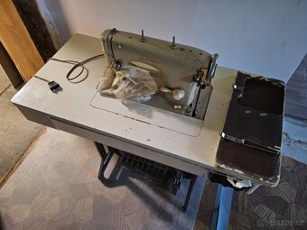 Šicí stroj - 2