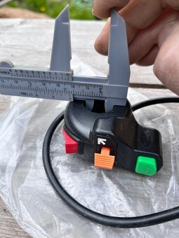 vypínač univerzální - světla blinkry klakson - 2