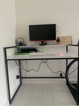 Psací stůl bílý - 2