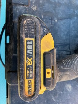 Vrtací šroubovák Dewalt XR 18V - 2