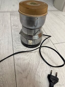 Elektrický mlýnek - 2