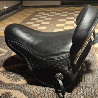 Harley Davidson sedlo Heritage Springer - 2