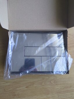 Laufen splachovaci tlacitko - 2