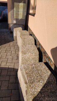 Betonový kvetinac - 2