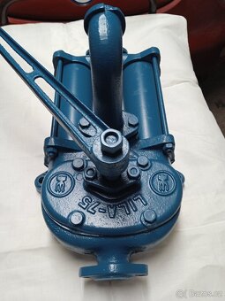 Ruční čerpadlo - 2