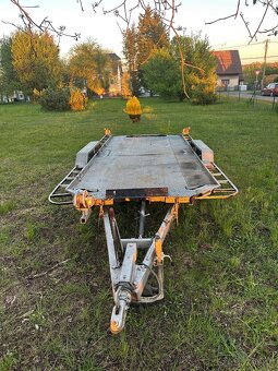 Sklápěcí podval - 2