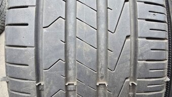Letní pneu 235/45/18 Hankook - 2