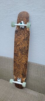 Longboard určený na dancing 117x22,3 cm - 2