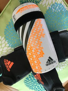 Adidas - Chrániče na fotbal vel. S - 2
