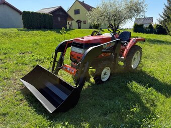 Malotraktor GL240 Grandel s celním nakladačem 450 kg - 2