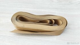 PVC lišta soklová - světle hnědá - 2