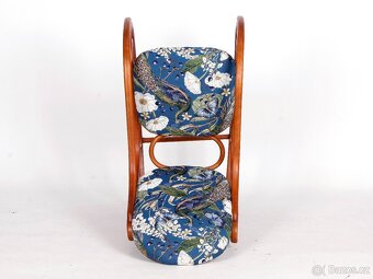 Houpací křeslo THONET, nové čalounění. - 2