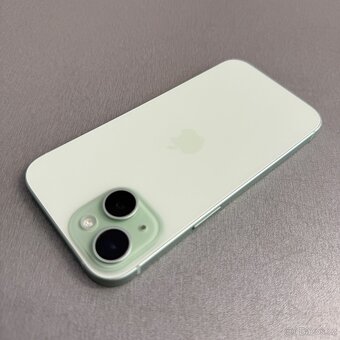 Zelený iPhone 15 128GB, jako nový, záruka - 2