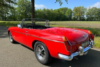 MGB Roadster - 2