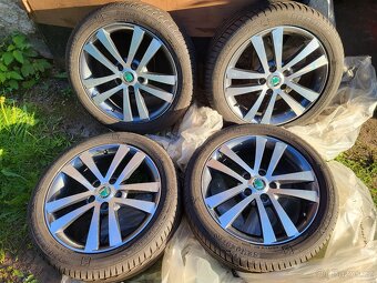17" Letní Škoda CYGNUS Octavia II 2 RS Original Alu 225/45 - 2
