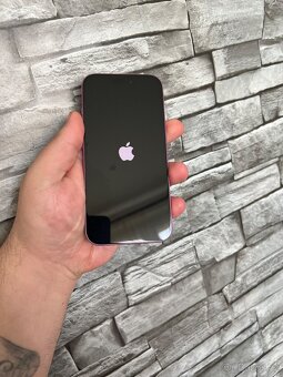 iPhone 16 Pink - 2