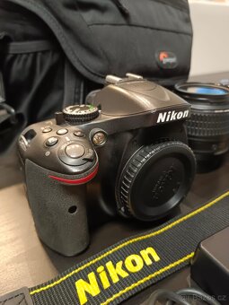 Nikon D5200 + 3 objektivy + bohaté příslušenství - 2