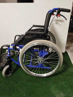 Skládací mechanický invalidní vozík XXXL, 65cm - 2