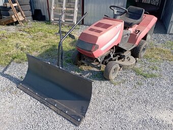 Zahradní traktor - 2