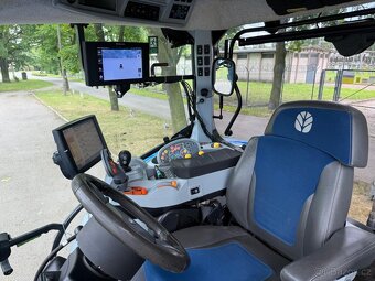 Zemědělský traktor New Holland T7.270 AutoCommand rok výroby - 2