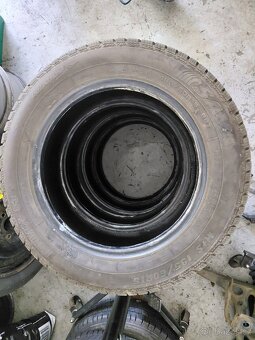 Pneu 195/60 R15 - 2