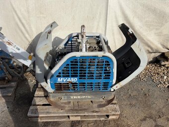 Dieselova vibrační desku Tremix MV480. - 2