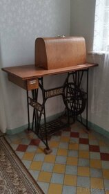 HEROS - šlapací šicí stroj vč. stolku - 2