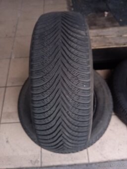 205/60 R16 MICHELIN (5mm) č.15821/b4 - 2