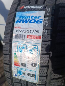 501. NEJETÉ Zimní dodávkové pneumatiky Hankook 225/70/15C - 2
