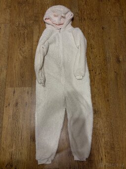 Balík oblečení pro holčičku vel. 122-128, 17 kusů - 2