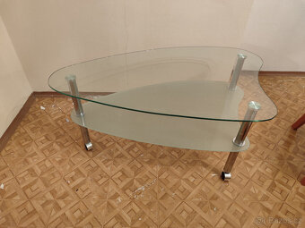 Skleněný konferenční stolek - 2