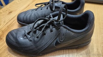 Sálovky Nike vel. 35 - 2