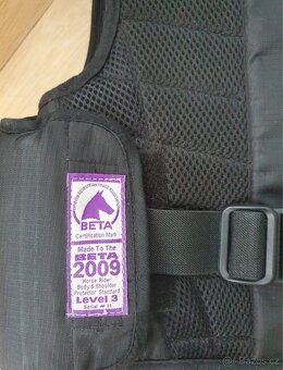 Jezdecká bezpečnostní vesta HKM - 2