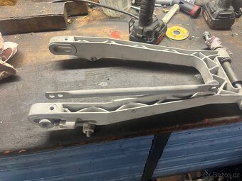 Cz 472 alu hlinikova kyvna vidlice a stit - 2