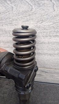 Vstřikovač Audi VW 2.0TDi - 2