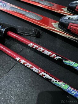 Lyže Salomon a hůlky Atomic - 2