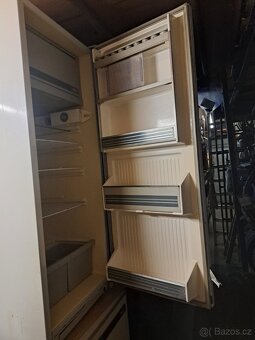 Lednička s mrazákem - 2