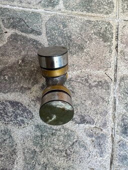 Kříž kardanu asi AVIA - nový - 2