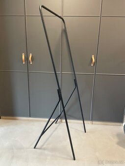 Stojanový věšák - 2