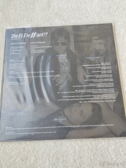 DIE EL.ELEFFANT? - Elephanotology? - 2