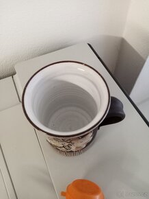 Nevyužitý keramický hrnek + zdarma sítko na čaj_SLEVA - 2
