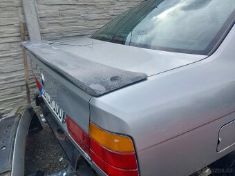 BMW e34 spoiler Hella - 2