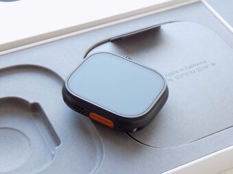 Apple Watch Ultra 2 (2024) + Cellular Černý titan - ZÁRUKA - 2