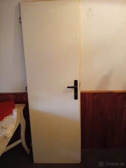 Za odvoz staré dveře - 2