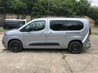 Opel Combo LIFE MAXI 1.2 T 81 kW r.v.2022/8 ČR původ 1.MAJ - 2