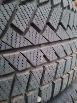 Prodám zimní pneu  Continental 275/50 r20 - 2