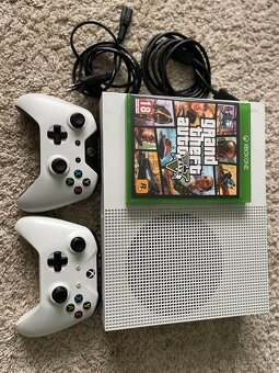 Xbox One S + hra Gta V - 2
